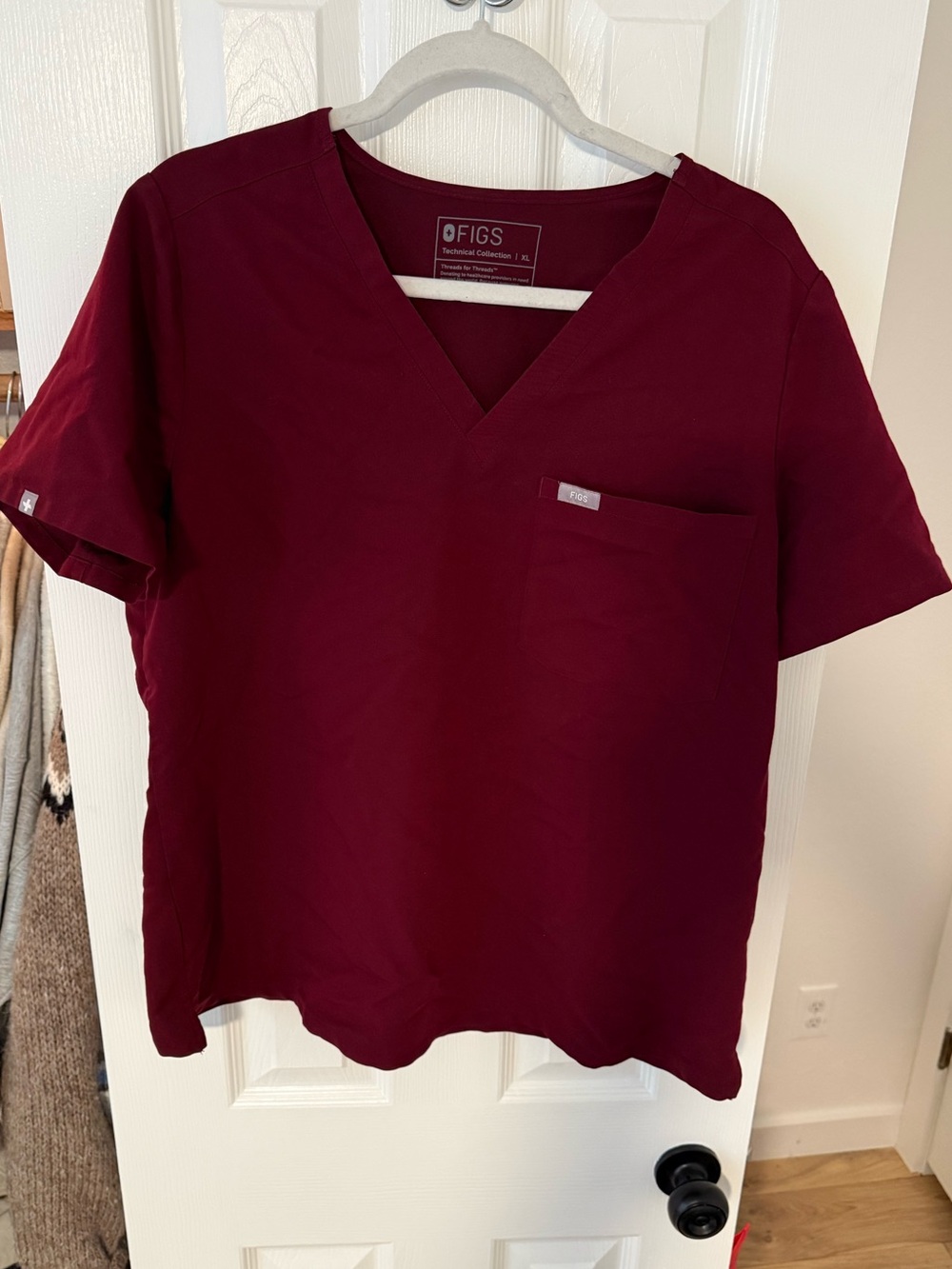 Figs Women's V-Neck Scrub Top in Burgundy